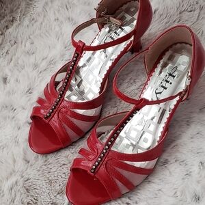 Dancing shoes. Size 6